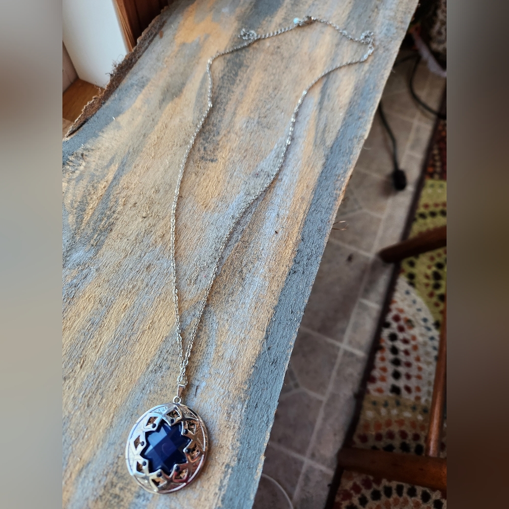 Necklace - Picture 3 of 5